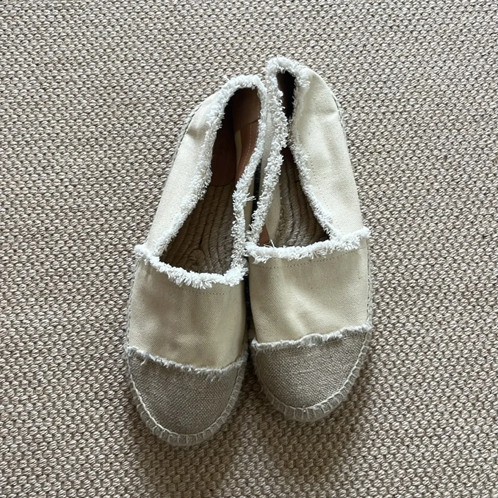 Castaner Fringe Espadrilles size 40 - Picture 1 of 7
